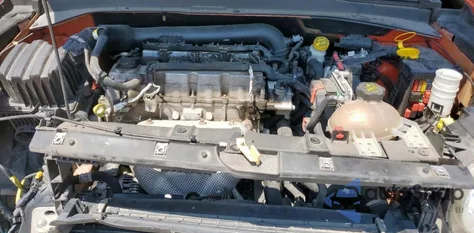 2015 Jeep Renegade Latitude z USA, uszkodzony, nr VIN ZACCJABT8FPC22831